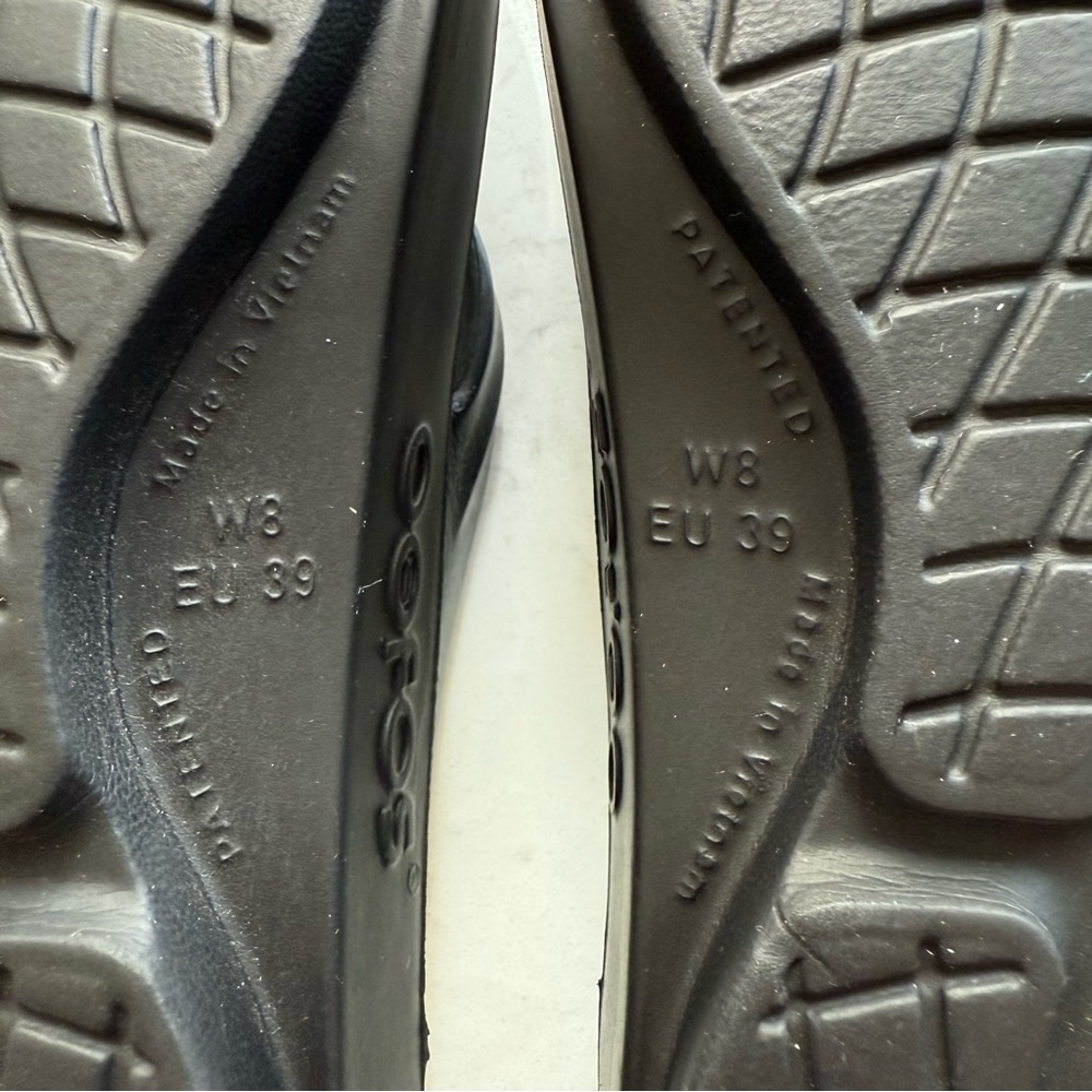 OOFOS Women's OOLALA Sandals Black Size 8 EUC - Picture 9 of 9